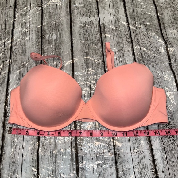 Victoria’s Secret Demi Bra - Picture 4 of 8